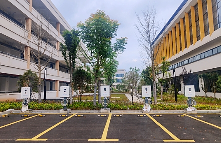 浙江龍游某學校停車場